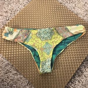 Maaji swim bottoms size medium